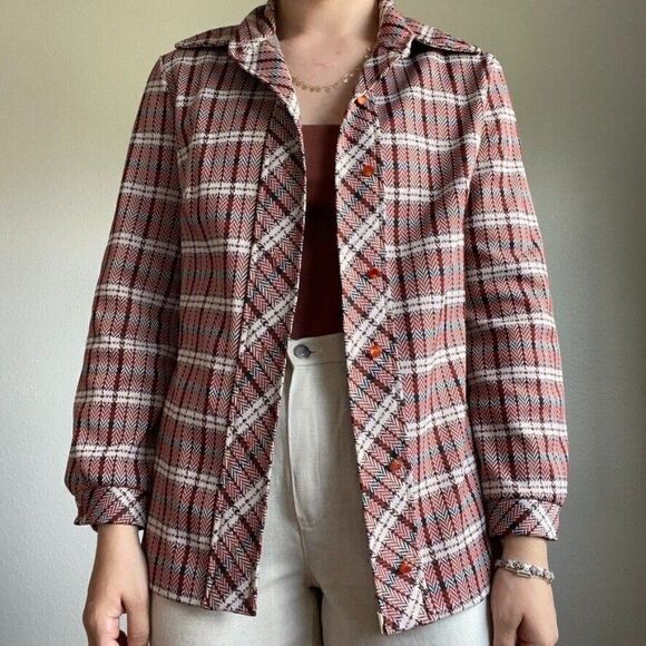 Vintage 1970s Women's Retro Collared Button Up Plaid Red Blue Long Sleeve Shirt - Picture 1 of 11